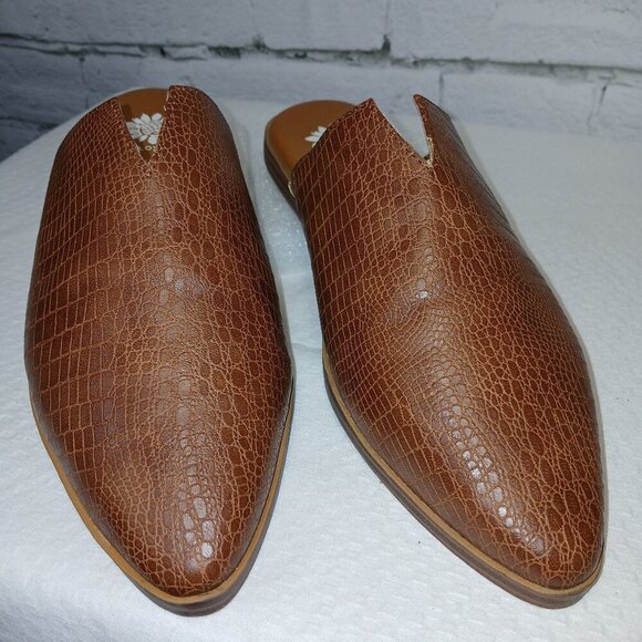 WOMENS YELLOW BOX NOVITA MULES, FAUX REPTILE, TAN, SIZE 7, NWOT - Picture 3 of 8